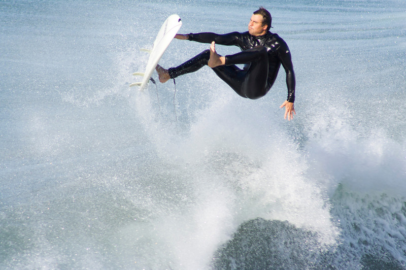 IMAGE: http://ckphotoonline.smugmug.com/Sports/Surf-Jan-9th/IMG4835/762766179_V8cFZ-L.jpg