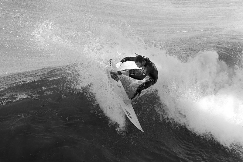 IMAGE: http://ckphotoonline.smugmug.com/Sports/Surf-Jan-9th/IMG4863/762767995_QpXiM-L.jpg