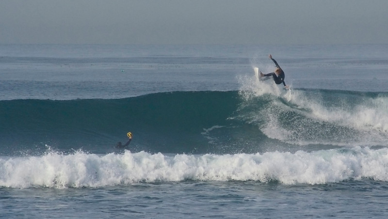 IMAGE: http://ckphotoonline.smugmug.com/Sports/Surf/IMG3348/753665565_Bxw4H-L.jpg