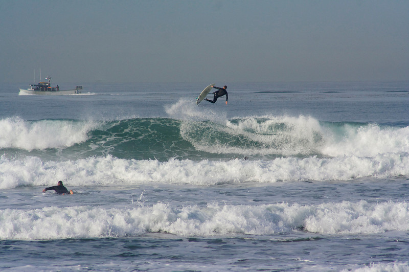 IMAGE: http://ckphotoonline.smugmug.com/Sports/Surf/IMG3417/758556866_B235n-L.jpg