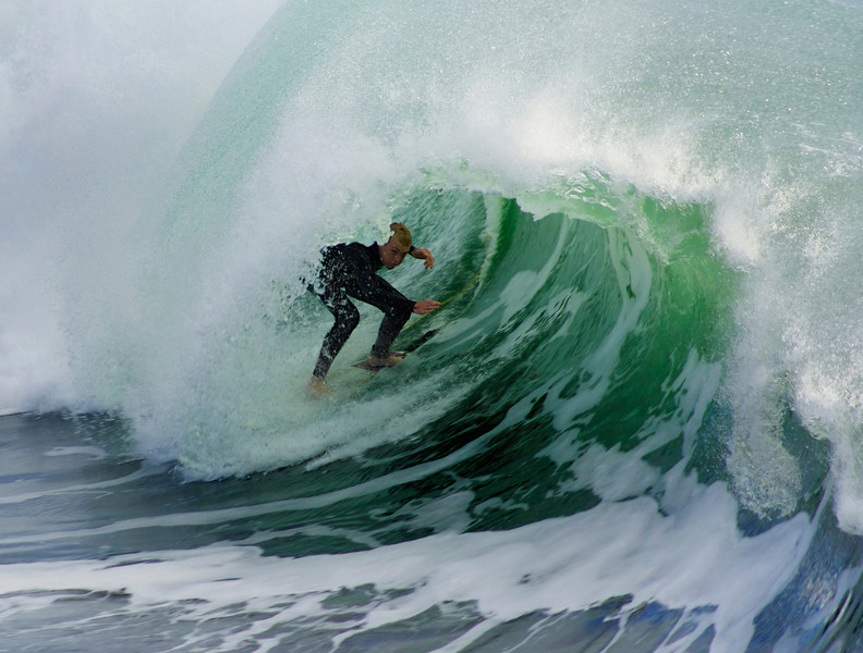 IMAGE: http://ckphotoonline.smugmug.com/Sports/Surf/IMG5347/765642027_ZRM4R-L.jpg